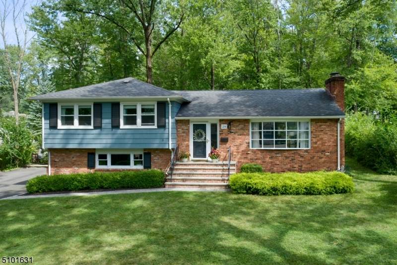 29 Oak Ridge Rd - Photo 1
