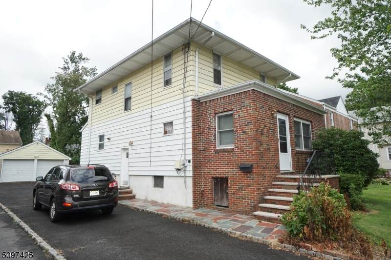 115 Willow Ave - Photo 1