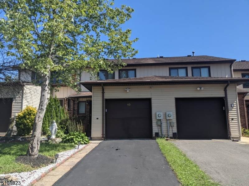 19 Canterberry Circle - Photo 1