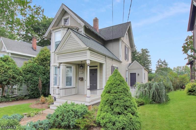 403 W Plane St - Photo 1