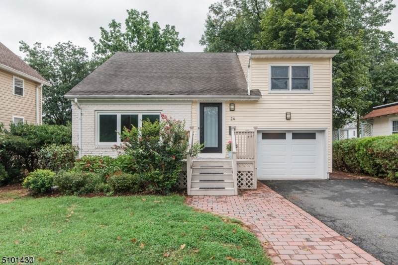 24 Maple Ave - Photo 1