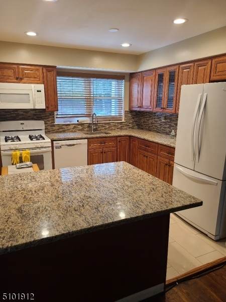 38 3 Woodedge Ave - Photo 1