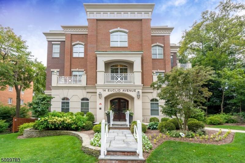 14 Euclid Ave - Photo 1