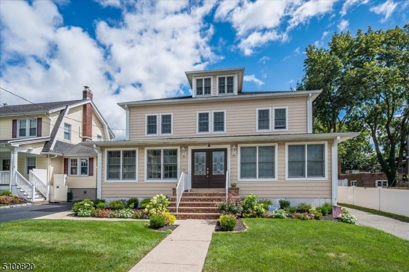 8 Hanford Pl - Photo 1