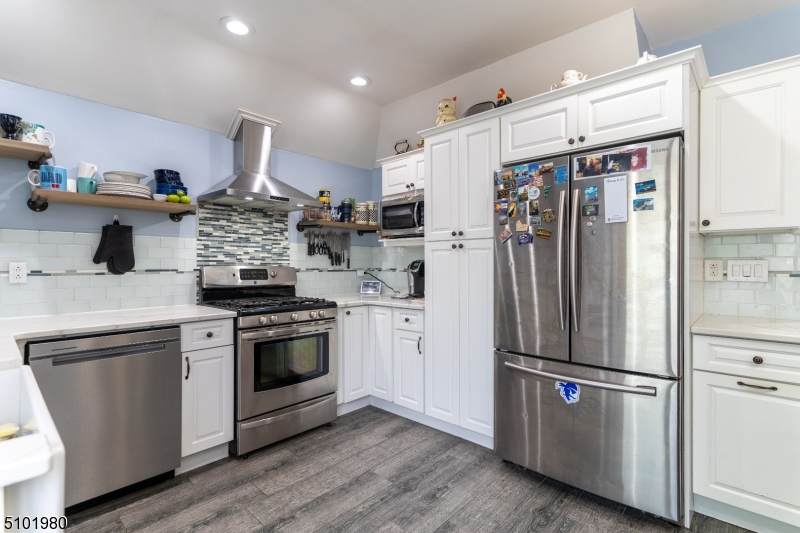 113 Lane Ave - Photo 1