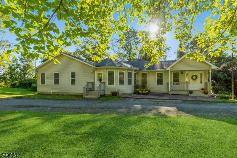 8 Horseneck Rd - Photo 1
