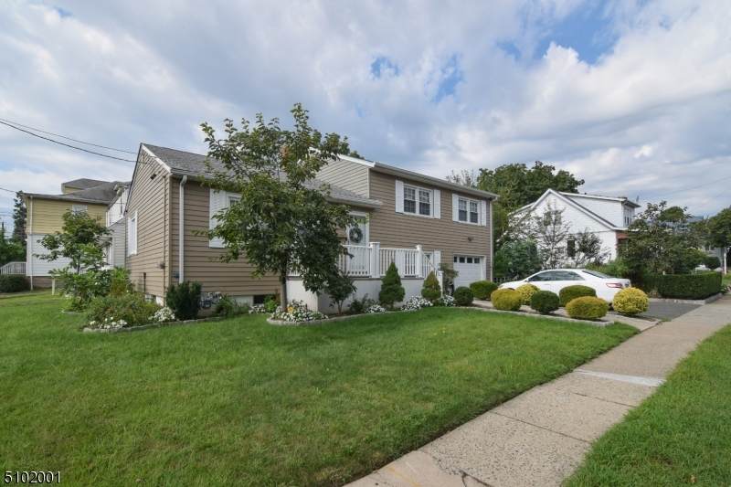 5 Columbia Ave - Photo 1