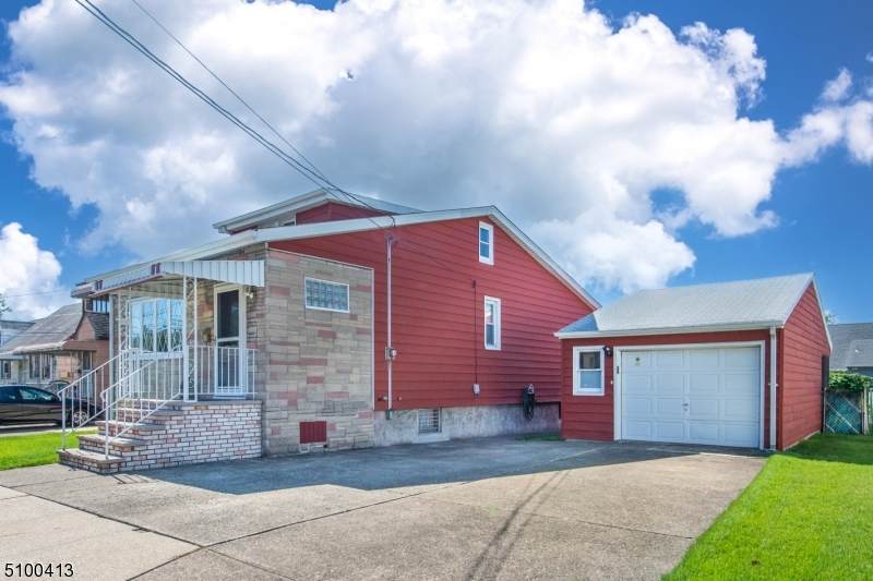 60 Avenue B - Photo 1