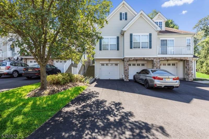 605 Wendover Ct - Photo 1
