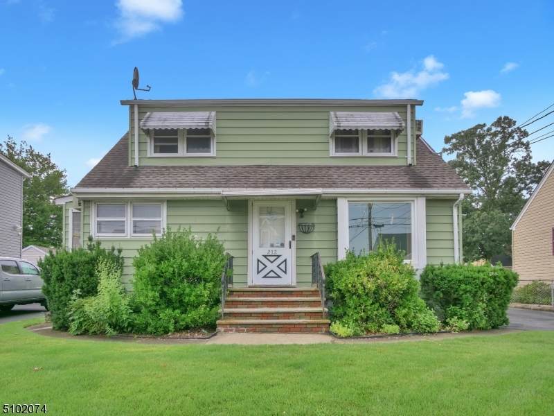 232 Evans Pl - Photo 1