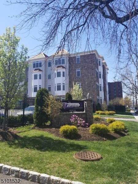 102 E Elizabeth Ave - Photo 1