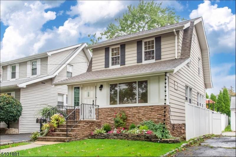 787 Nicholas Pl - Photo 1