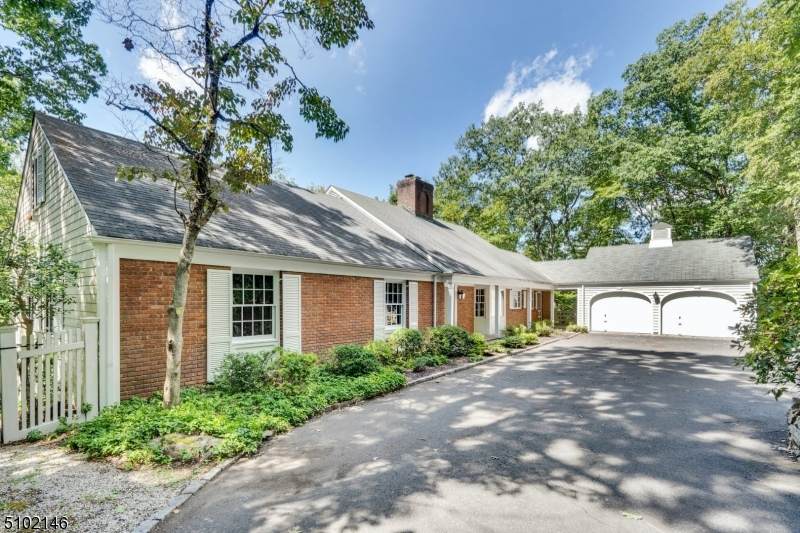 201 Roundtop Rd - Photo 1