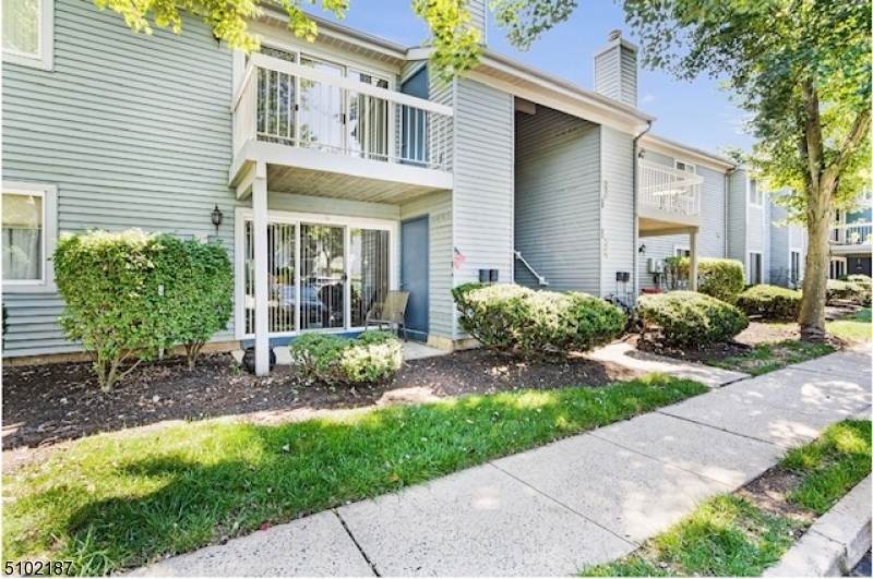 80 Haverhill Pl - Photo 1