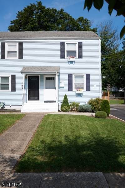 251 Windsor Ave - Photo 1