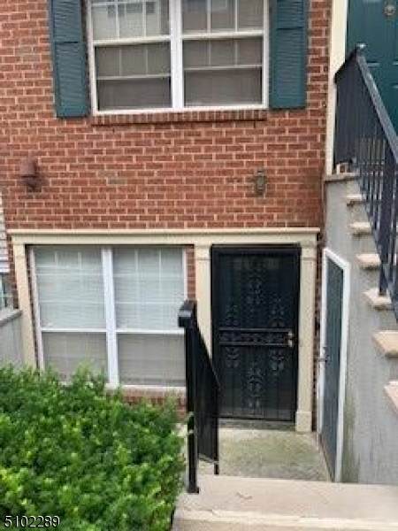 5 Vaughan Dr - Photo 1