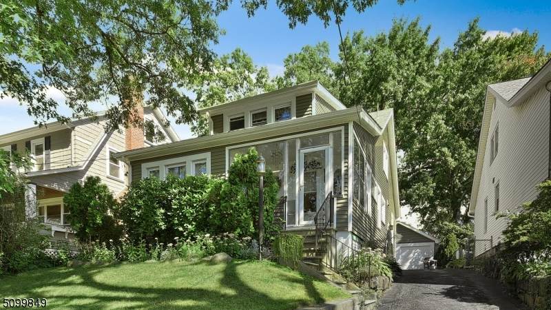 49 Hoover Ave - Photo 1
