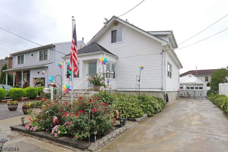 39 Pallant Ave - Photo 1