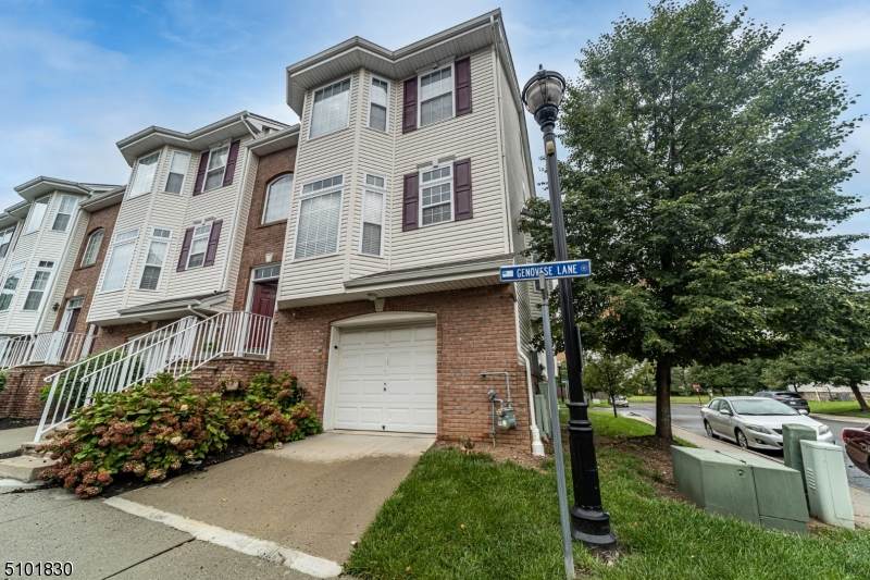 1366 Genovese Ln - Photo 1