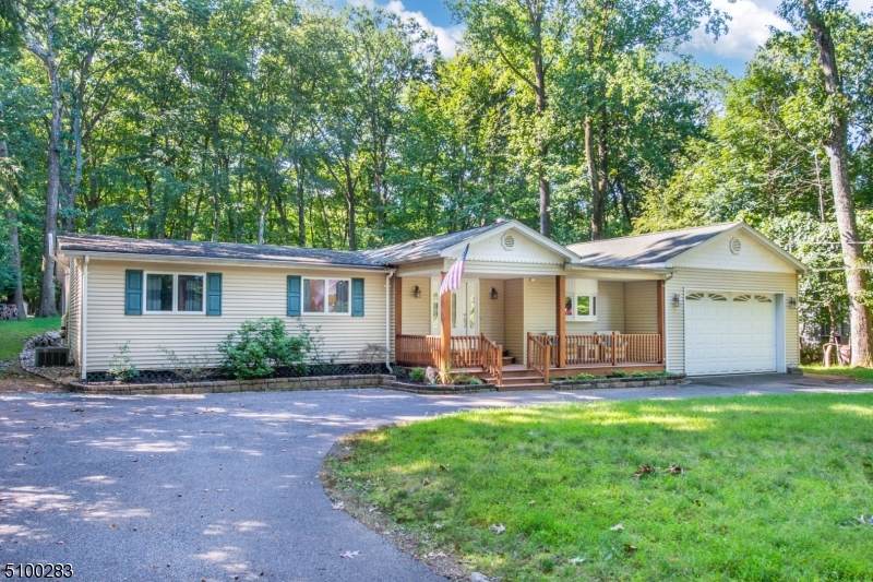 19 Tarn Dr - Photo 1