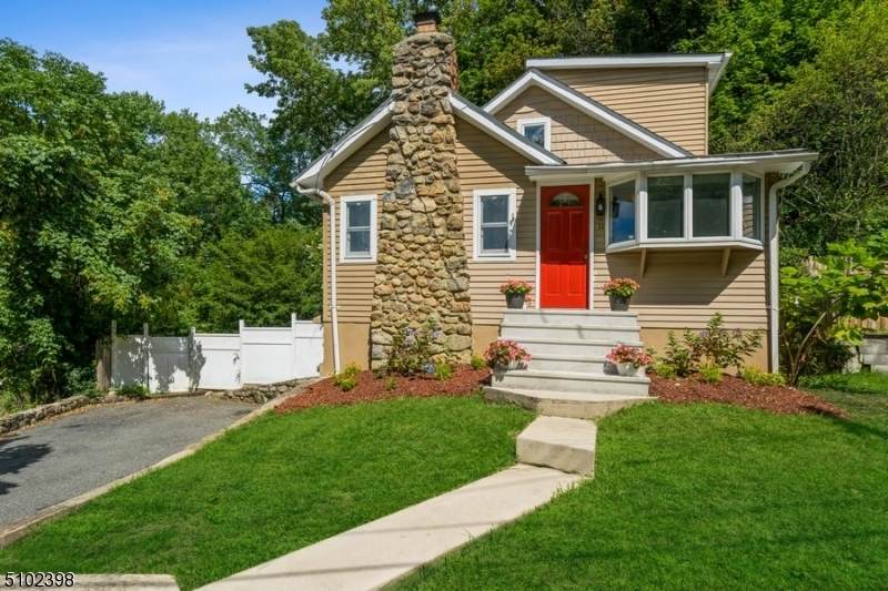11 West Shore Ave - Photo 1