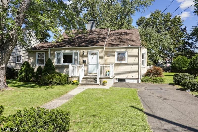 37 Lake Ave - Photo 1