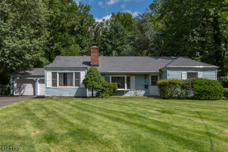15 Harding Ave - Photo 1