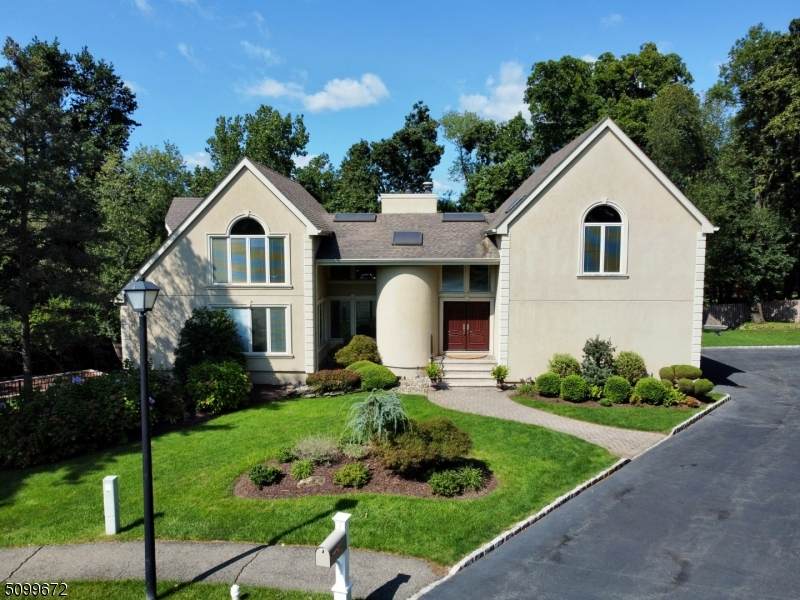4 Woodland Rd - Photo 1