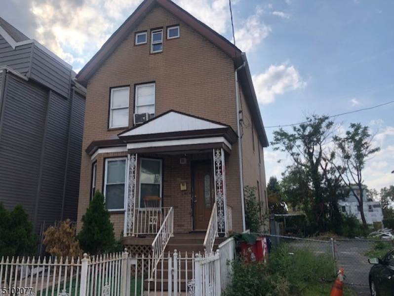 37 Maple Ave - Photo 1