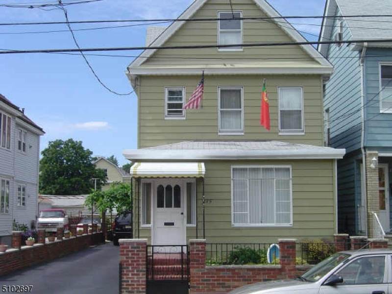 235 Vine St - Photo 1
