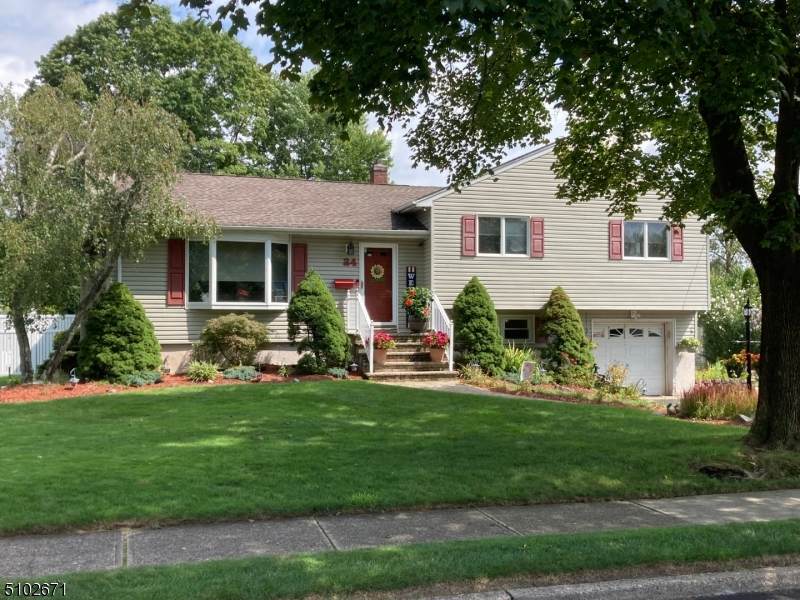 24 Carol Pl - Photo 1