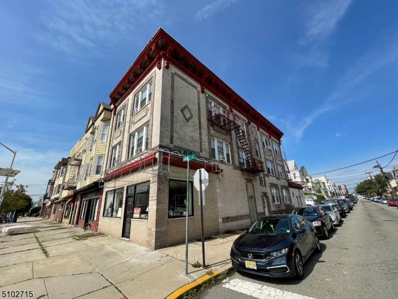 393 Avenue C - Photo 1