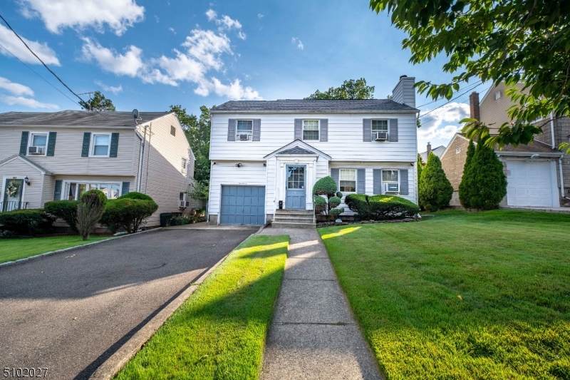 111 Crest Dr - Photo 1