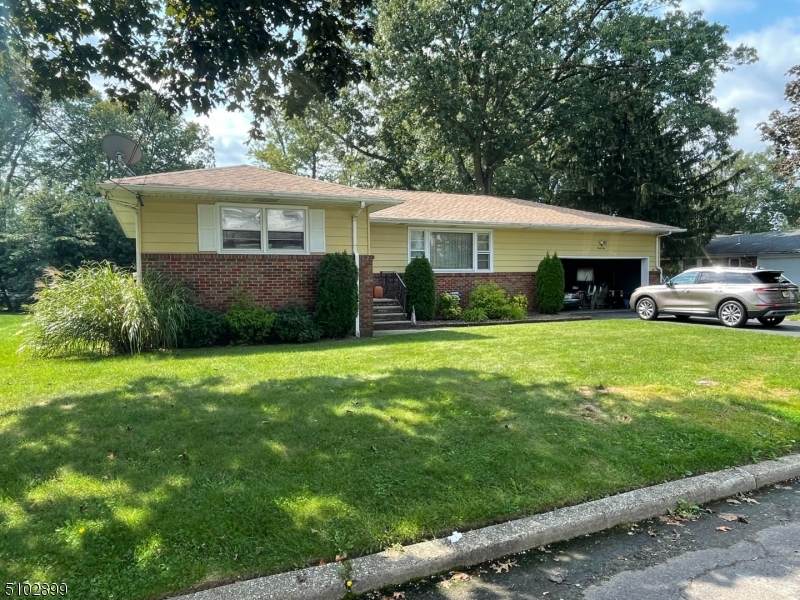 41 Harrison St - Photo 1