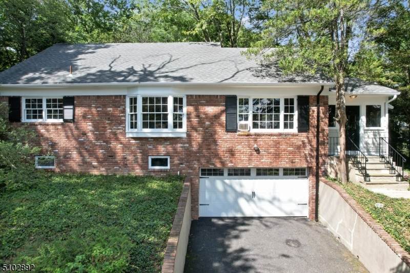 241 S Valley Rd - Photo 1