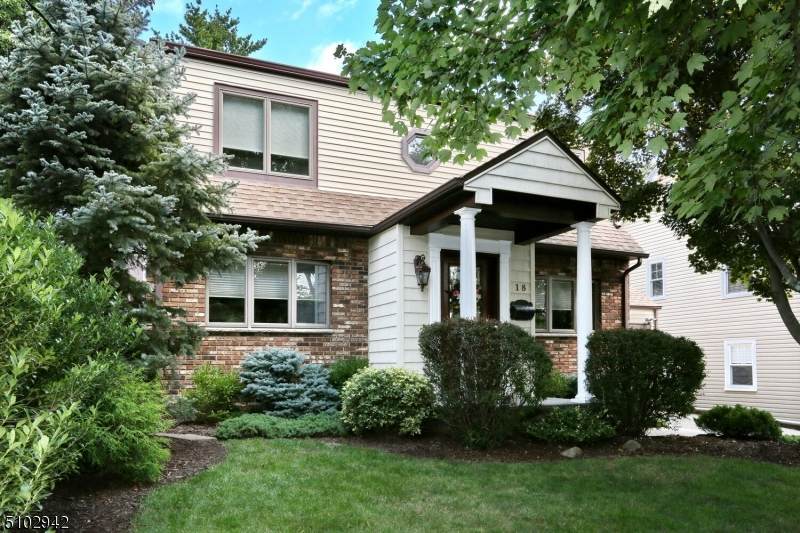 18 Grant Ave - Photo 1