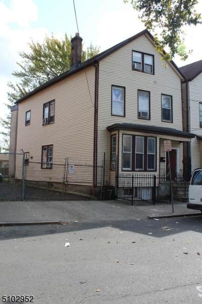 77 Cutler St - Photo 1