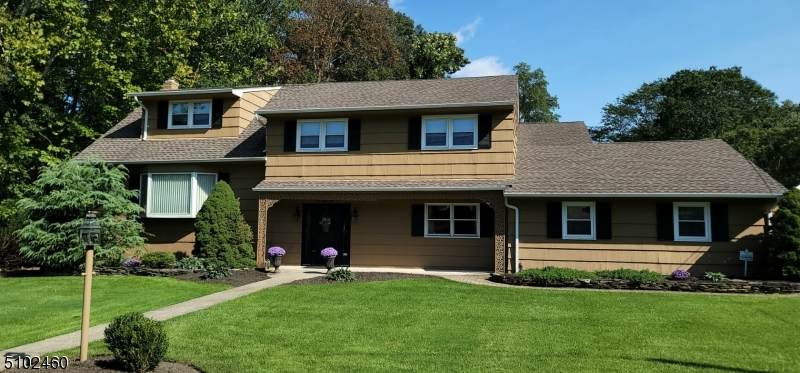 182 Park Ave - Photo 1
