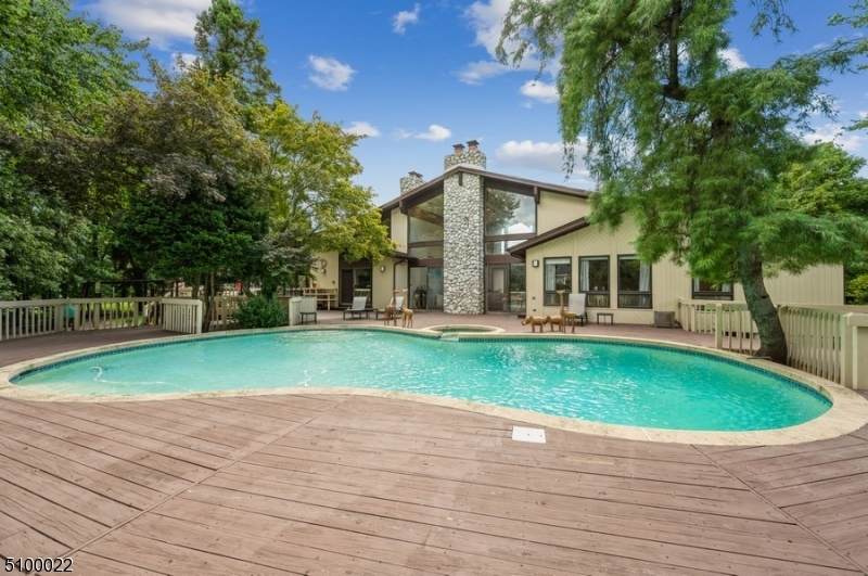 31 Vanderbilt Dr - Photo 1