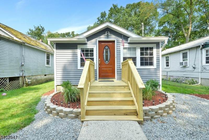 63 Riverside Dr - Photo 1