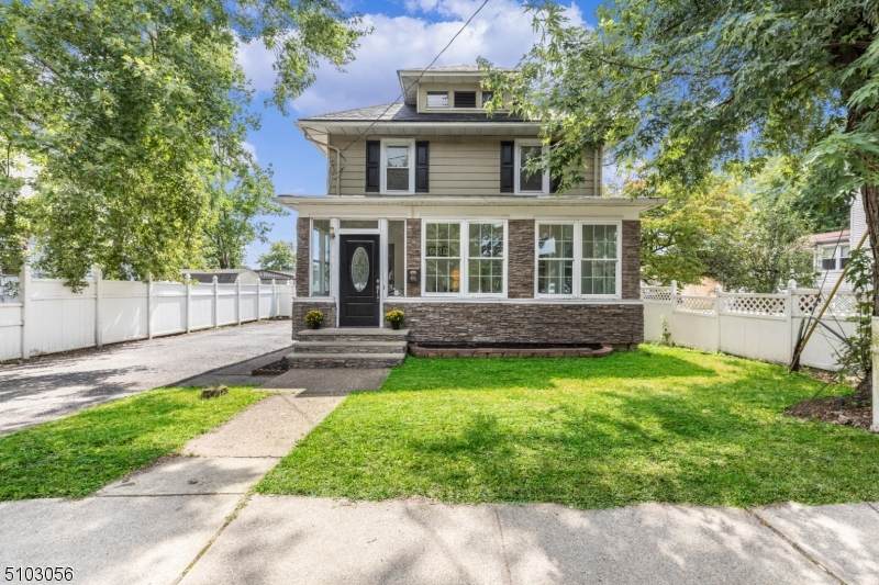 46 E Dewey Ave - Photo 1