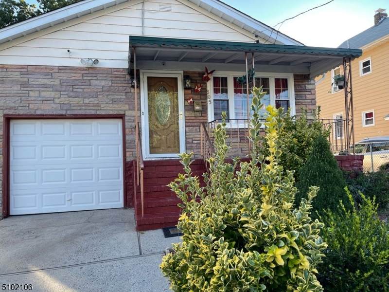 305 N Park Ave - Photo 1