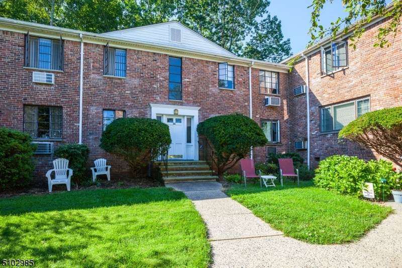 66 Troy Bldg 19 Dr - Photo 1