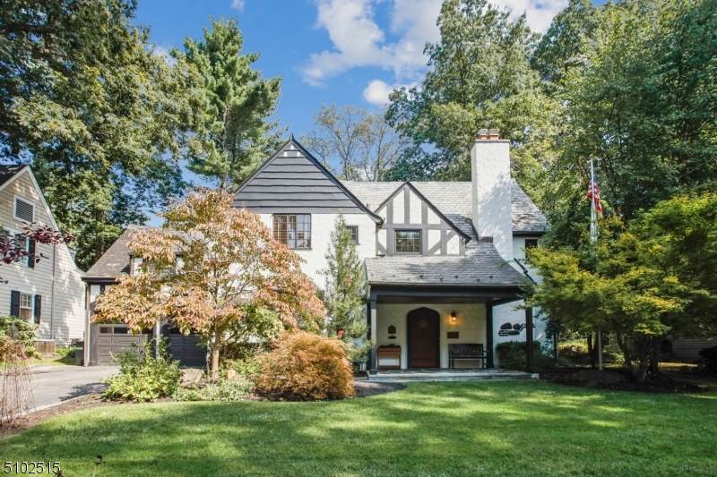 33 Gladding Rd - Photo 1