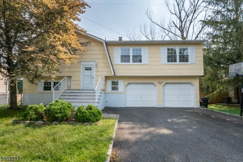 71 Stratford Cir - Photo 1