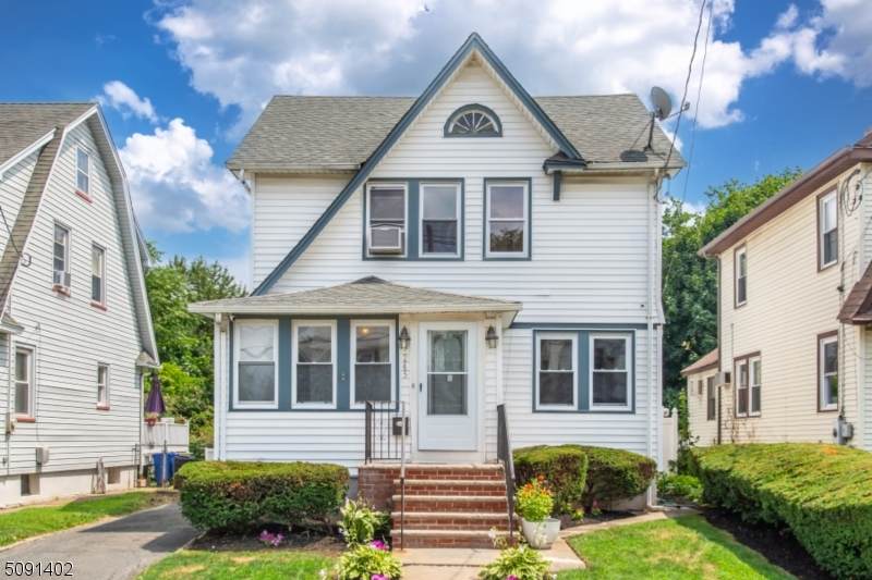 245 Spring St - Photo 1