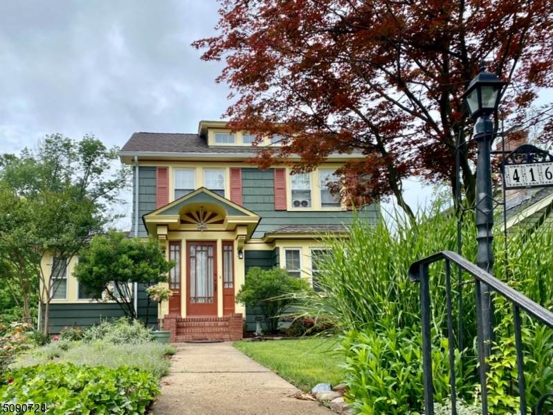 416 W Dudley Ave - Photo 1