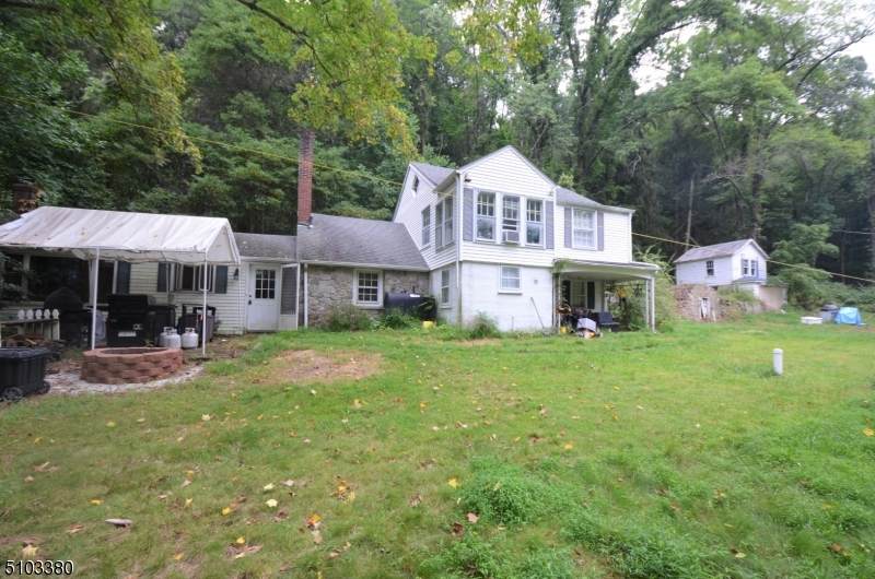 129 Bowerstown Rd - Photo 1