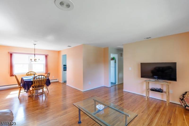 50 Summit Ave - Photo 1