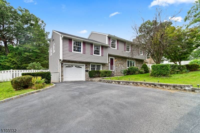 19 Jeffrey Dr - Photo 1